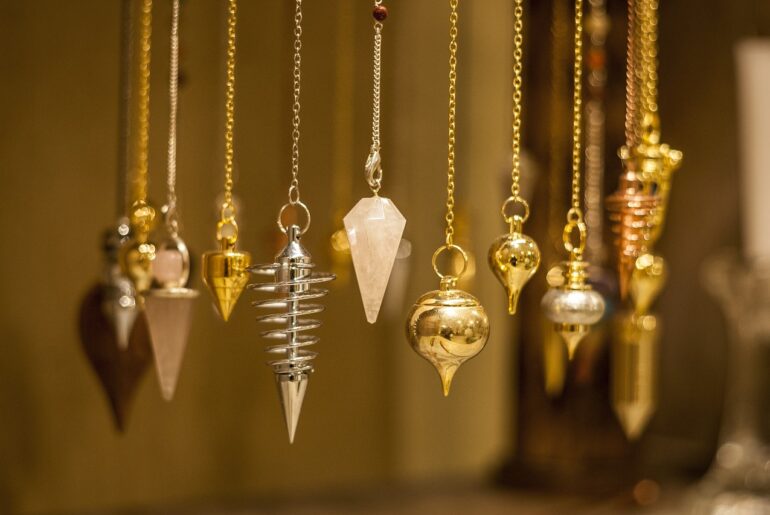 c&oacute;mo utilizar un p&eacute;ndulo de forma correcta